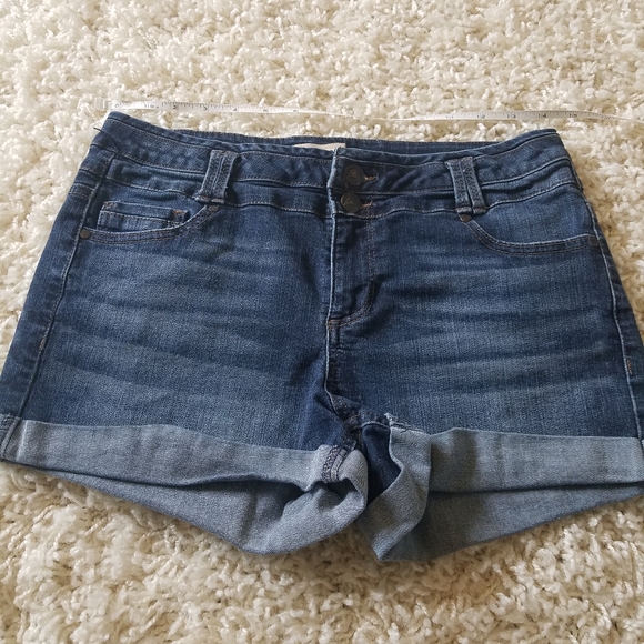 BLUE SPICE jean shorts - Picture 4 of 6